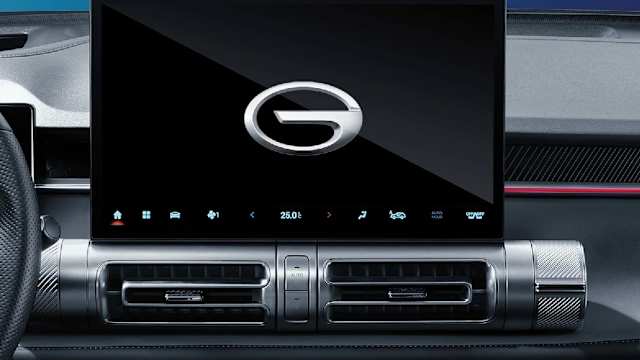 10.1-inch Smart Infotainment System