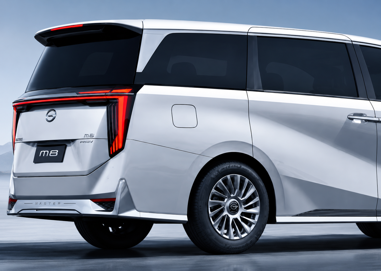 Rear Lights & Floating-Star Wheels