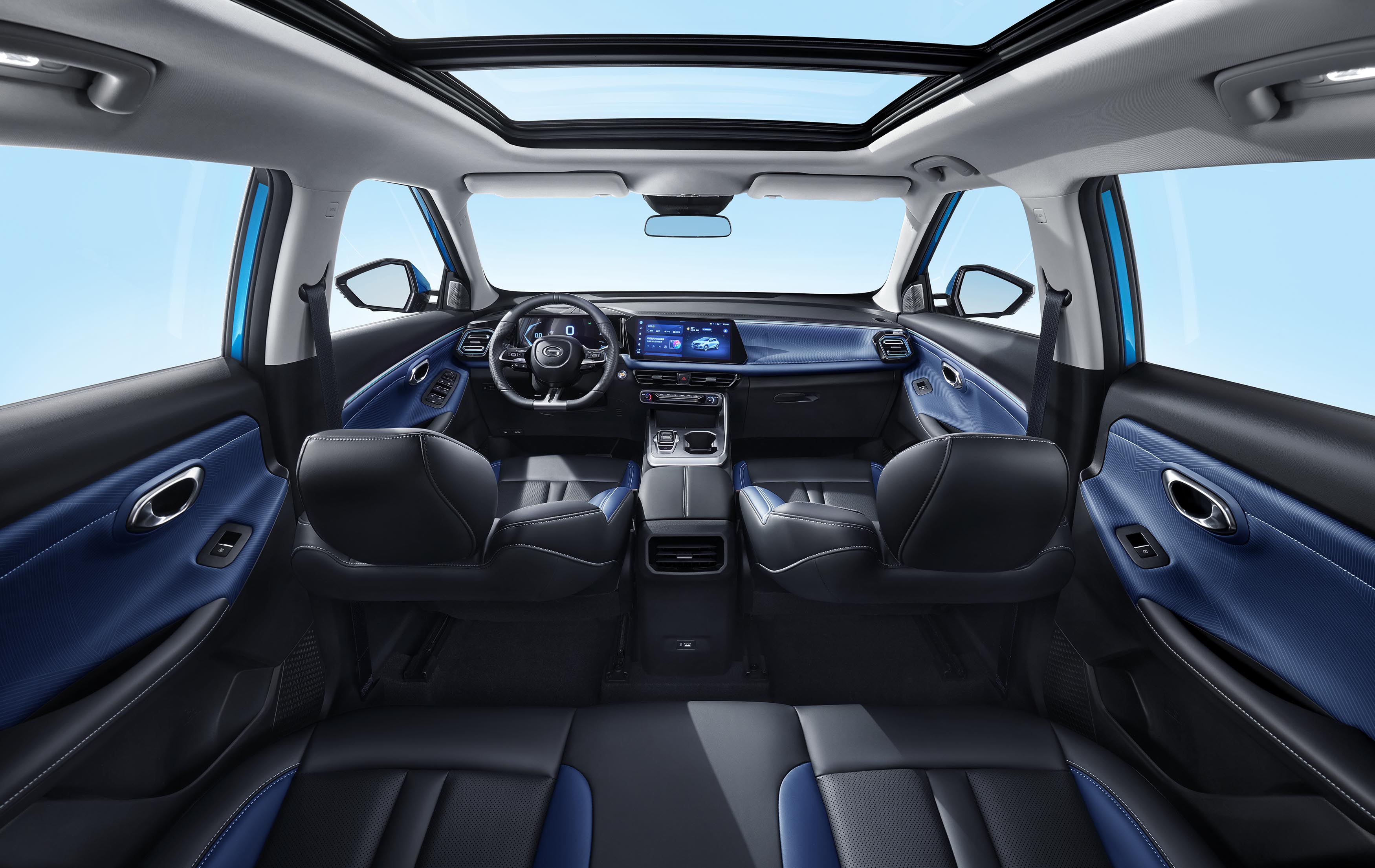 EMZOOM interior