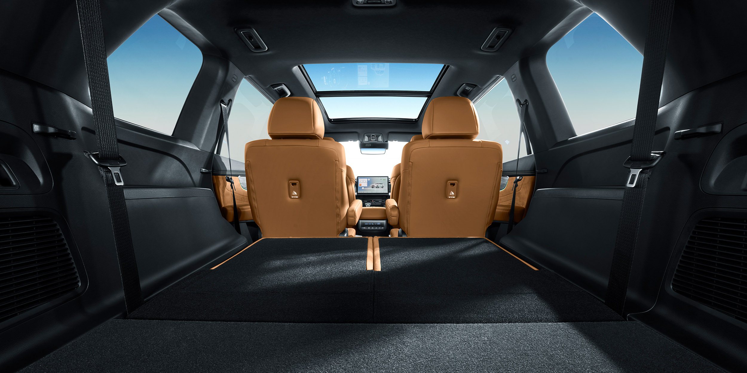 GS8 Traveller exterior
