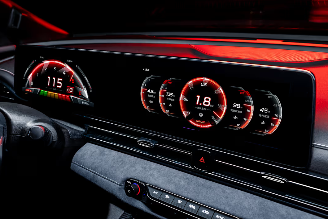 Large Digital Instrument Cluster and Screens